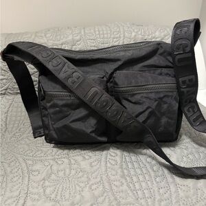 BAGGU Medium Cargo Crossbody - Black